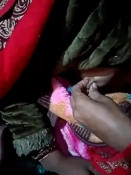 Snapshot of Lona2525 chatting on December 2025 06:50:02 PM Lona2525 online show from December 2025 06:50:02 PM