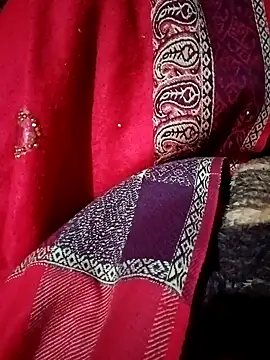 Snapshot of Lona2525 chatting on December 2025 06:35:02 PM Lona2525 online show from December 2025 06:35:02 PM