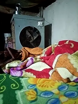 Snapshot of Lona2525 chatting on November 2025 06:45:02 PM Lona2525 online show from November 2025 06:45:02 PM