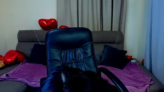 Emilly  Grey online show from February 2026 07:00:02 PM