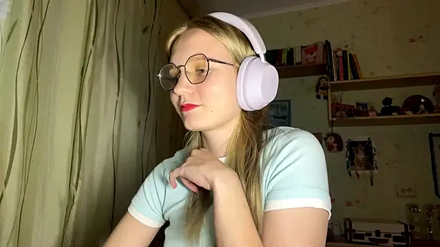 xX Looola Xx online show from September 2025 02:34:01 PM
