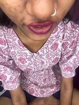 Snapshot of Nencycute1 chatting on October 2025 05:53:01 AM Nencycute1 online show from October 2025 05:53:01 AM