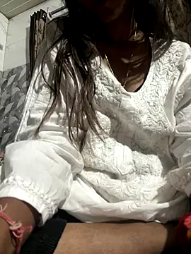 Snapshot of Nencycute1 chatting on October 2025 04:06:01 PM Nencycute1 online show from October 2025 04:06:01 PM