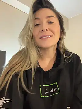 Mariana gom online show from May 2026 12:36:01 PM