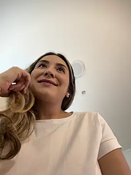 Mariana gom online show from February 2026 01:12:01 PM