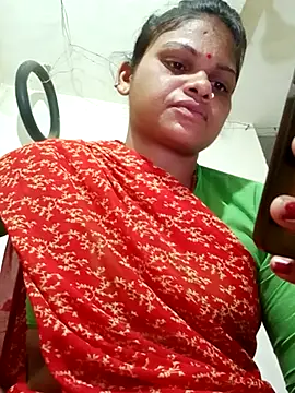 Snapshot of SHMA-77 chatting on October 2025 07:17:01 PM SHMA-77 online show from October 2025 07:17:01 PM