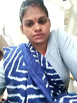 Snapshot of SHMA-77 chatting on October 2025 04:30:02 PM SHMA-77 online show from October 2025 04:30:02 PM