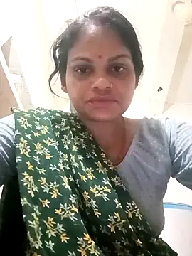 Snapshot of SHMA-77 chatting on September 2025 08:14:01 PM SHMA-77 online show from September 2025 08:14:01 PM