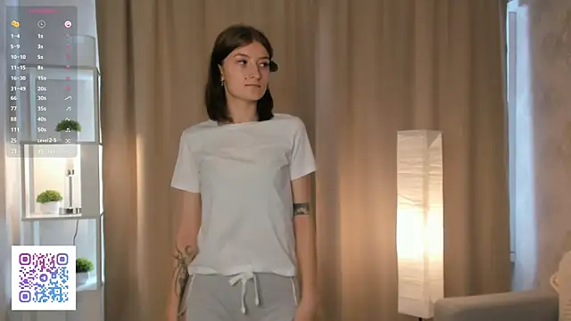 AnnaleeJennie online show from September 2025 04:52:01 AM