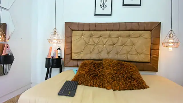 Snapshot of hannarose1208 chatting on November 2025 12:20:02 PM hannarose1208 online show from November 2025 12:20:02 PM