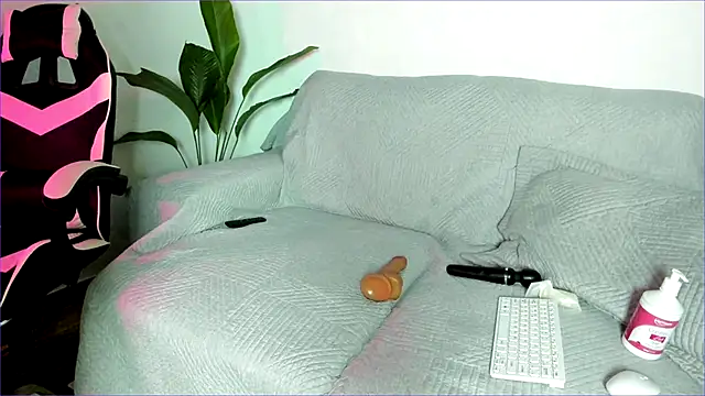 Maui Murray online show from November 2025 08:51:02 AM