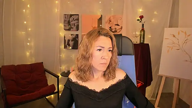 Snapshot of DonnaSmitth chatting on October 2025 03:23:01 PM DonnaSmitth online show from October 2025 03:23:01 PM