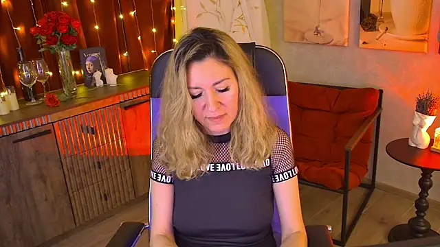 DonnaSmitth online show from April 2026 01:42:02 AM