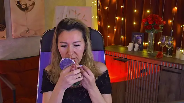 DonnaSmitth online show from April 2026 06:58:02 PM