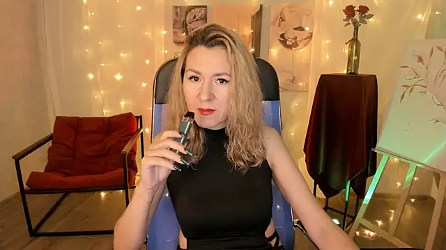 DonnaSmitth online show from February 2026 06:48:02 PM