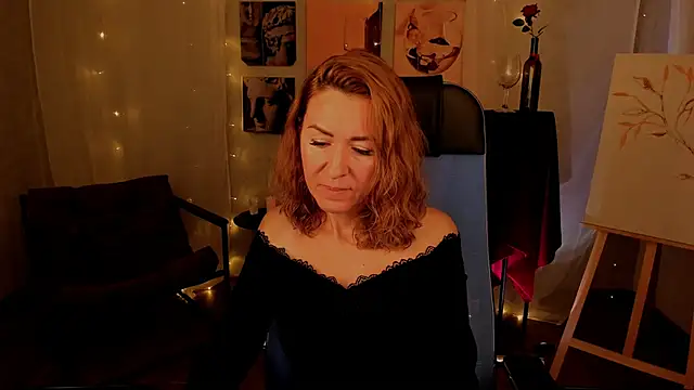 Snapshot of DonnaSmitth chatting on October 2025 03:22:02 PM DonnaSmitth online show from October 2025 03:22:02 PM