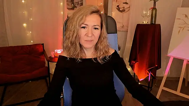 DonnaSmitth online show from December 2025 06:19:01 PM