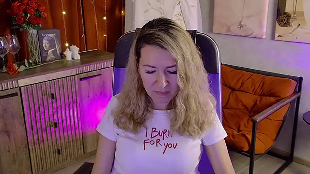 DonnaSmitth online show from May 2026 06:50:01 PM