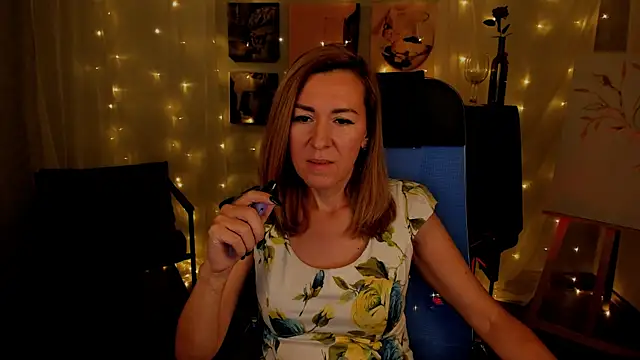 DonnaSmitth online show from November 2025 03:38:02 PM