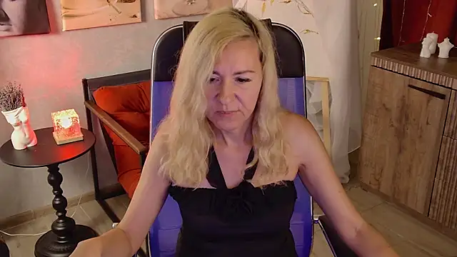 DonnaSmitth online show from July 2026 06:52:02 PM