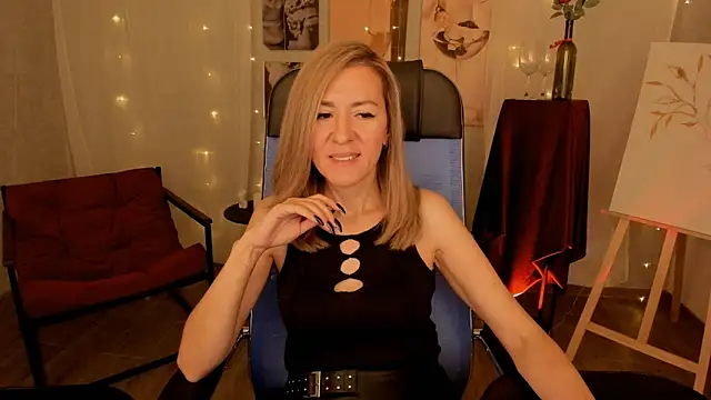 DonnaSmitth online show from December 2025 03:58:02 PM