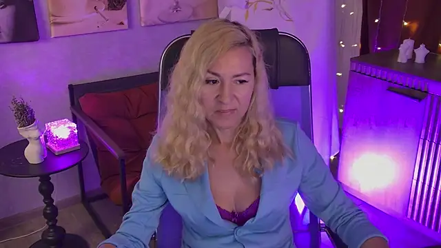 DonnaSmitth online show from July 2026 11:11:02 PM