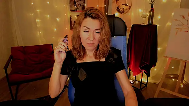 DonnaSmitth online show from November 2025 04:12:01 PM