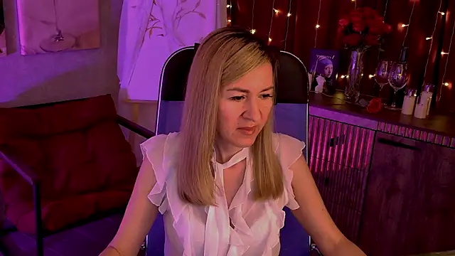 DonnaSmitth online show from April 2026 09:39:33 PM