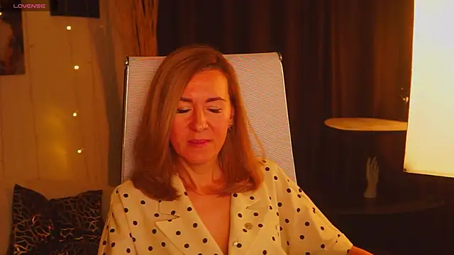 DonnaSmitth online show from October 2025 03:54:02 PM