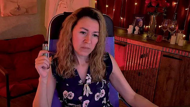 DonnaSmitth online show from April 2026 07:08:02 PM