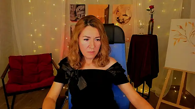 DonnaSmitth online show from November 2025 03:48:02 PM