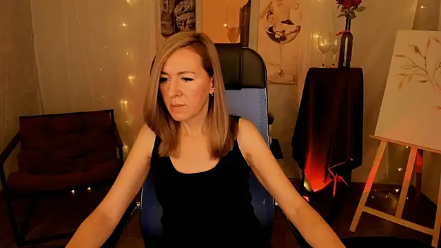 DonnaSmitth online show from December 2025 02:12:02 PM