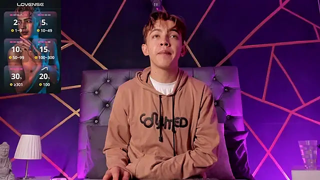 Lian Miller1  online show from April 2026 12:07:02 PM