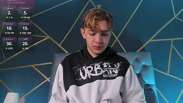 Lian Miller1  online show from April 2026 12:55:01 PM