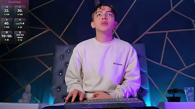 Lian Miller1  online show from January 2026 12:21:01 PM