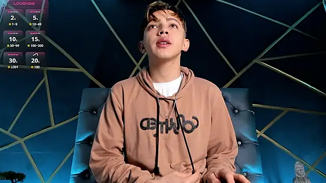 Lian Miller1  online show from February 2026 12:36:02 PM