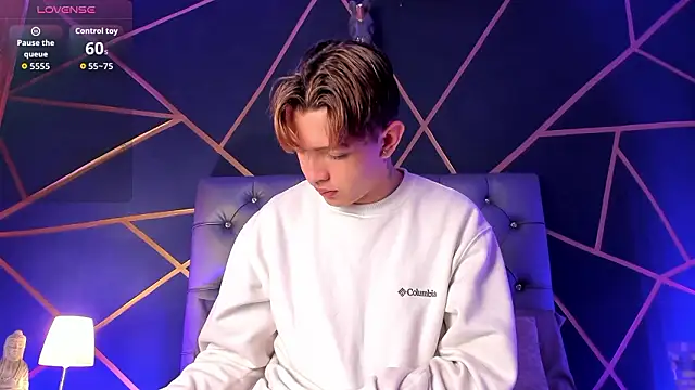 Lian Miller1  online show from March 2026 12:23:01 PM