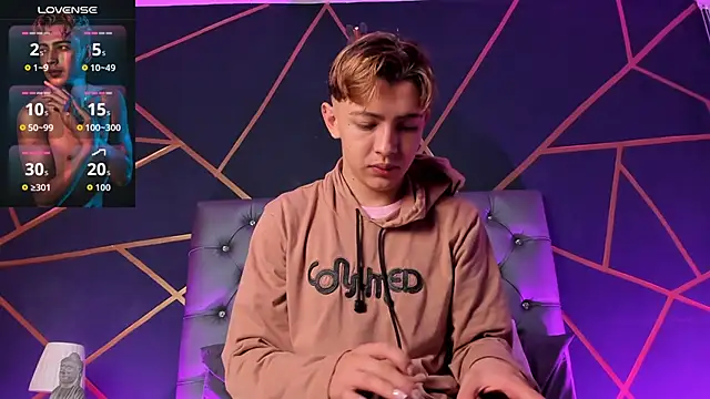 Lian Miller1  online show from April 2026 12:54:01 PM