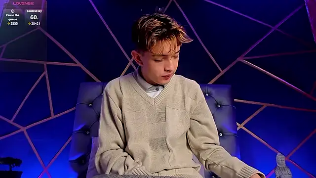 Lian Miller1  online show from February 2026 12:38:02 PM