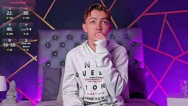 Lian Miller1  online show from March 2026 12:28:01 PM