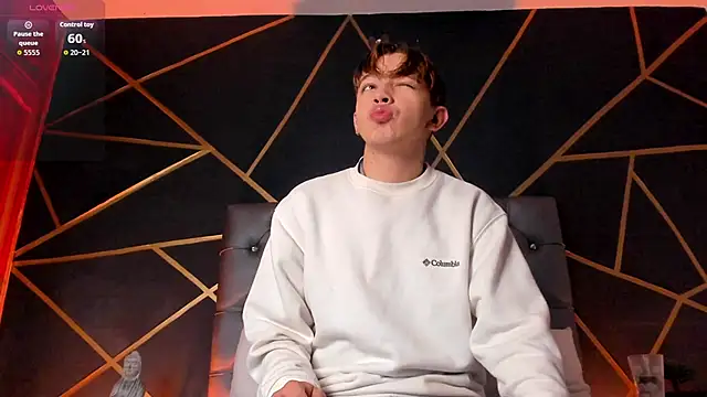 Lian Miller1  online show from February 2026 12:27:01 PM