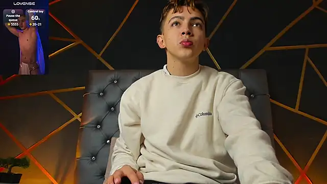 Lian Miller1  online show from November 2025 12:30:01 PM