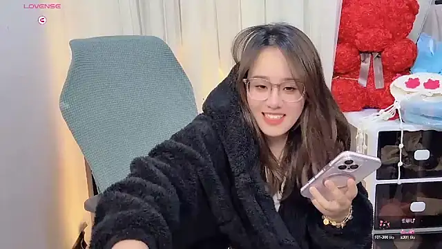 NEWONETO online show from November 2025 11:21:01 AM