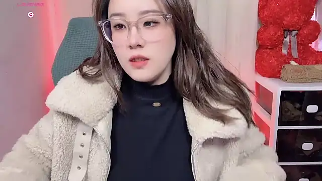 NEWONETO online show from November 2025 04:05:01 AM