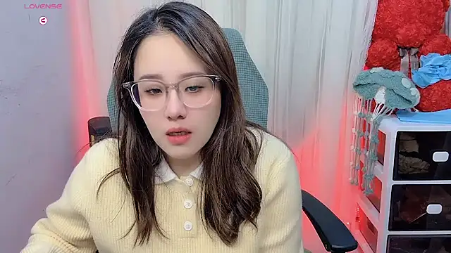 NEWONETO online show from November 2025 11:24:01 AM