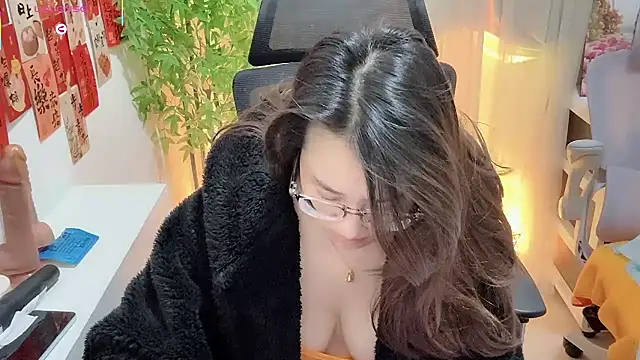 NEWONETO online show from January 2026 08:35:02 PM