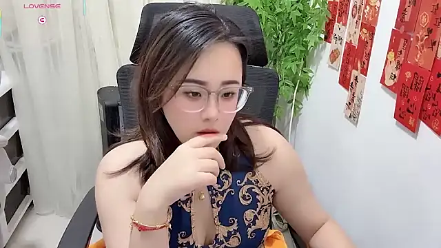 NEWONETO online show from March 2026 01:33:02 PM