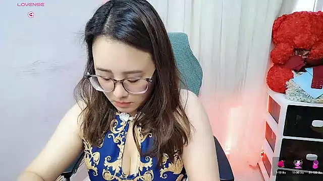 NEWONETO online show from October 2025 08:36:02 AM