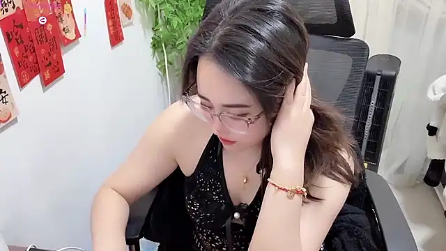 NEWONETO online show from April 2026 05:54:01 PM