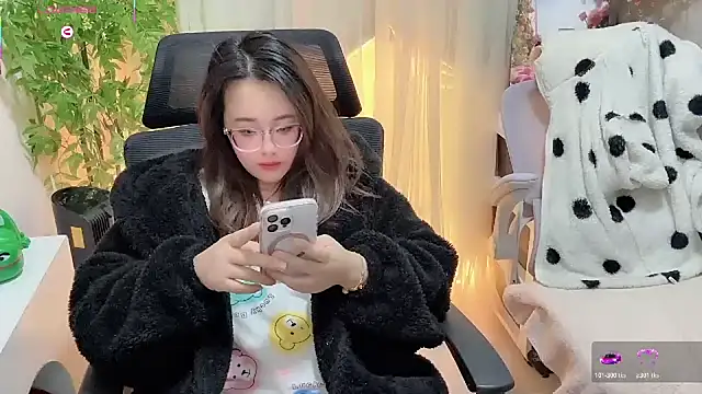 NEWONETO online show from January 2026 08:35:01 PM